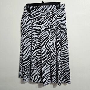 Donna Karan Zebra Print Pleated Midi Skirt. Size XS.